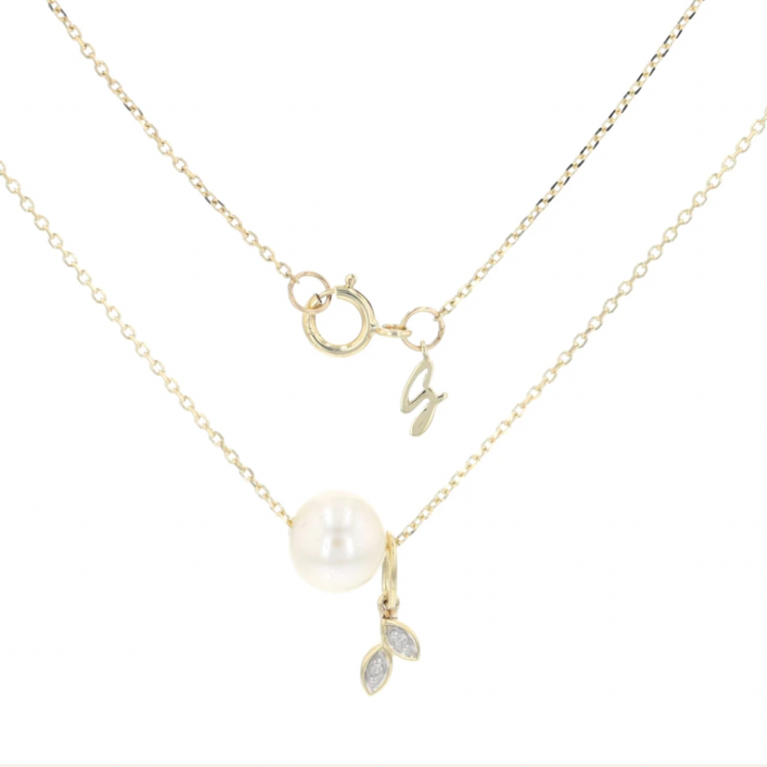 Sliding Pearl Olive Necklace