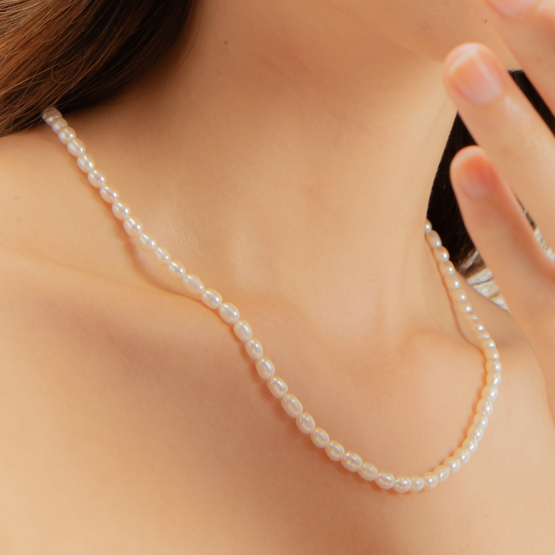 Gail's L Pearl Necklace